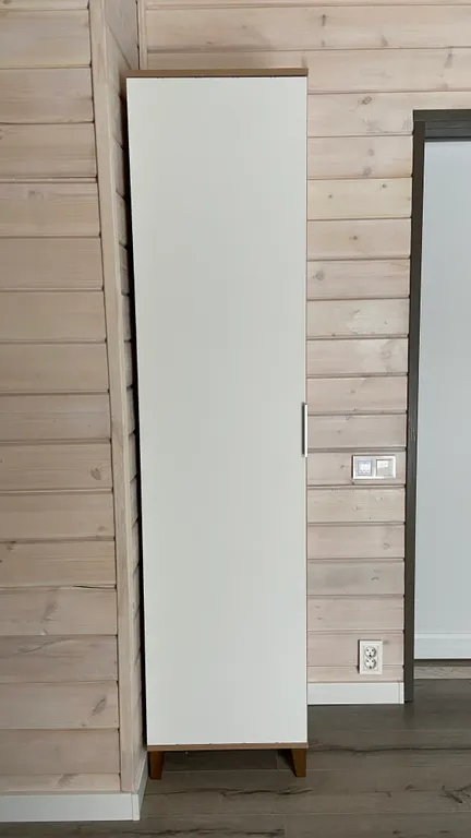 Gray дом в стиле барнхаус с видом на лес