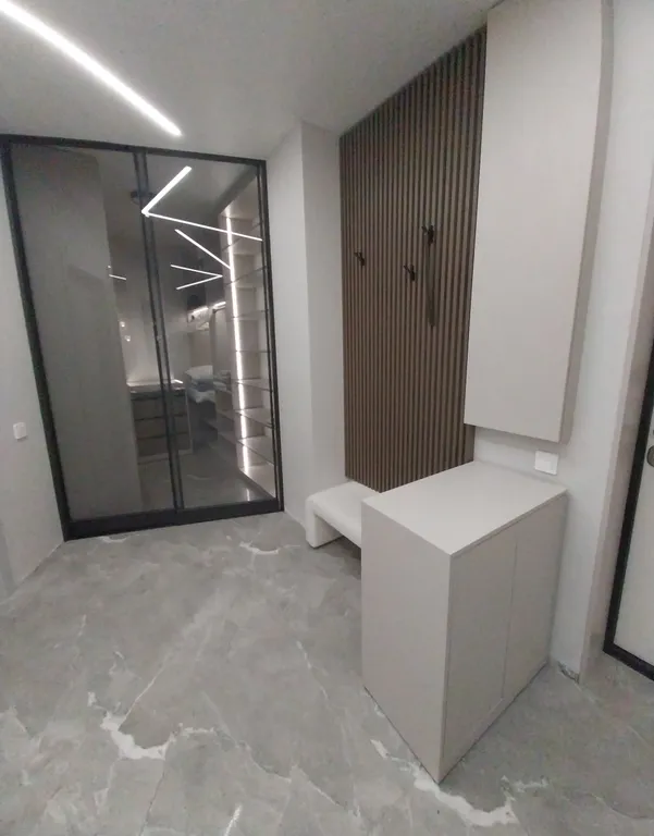 Трёхкомнатная квартира с дизайнерским ремонтом