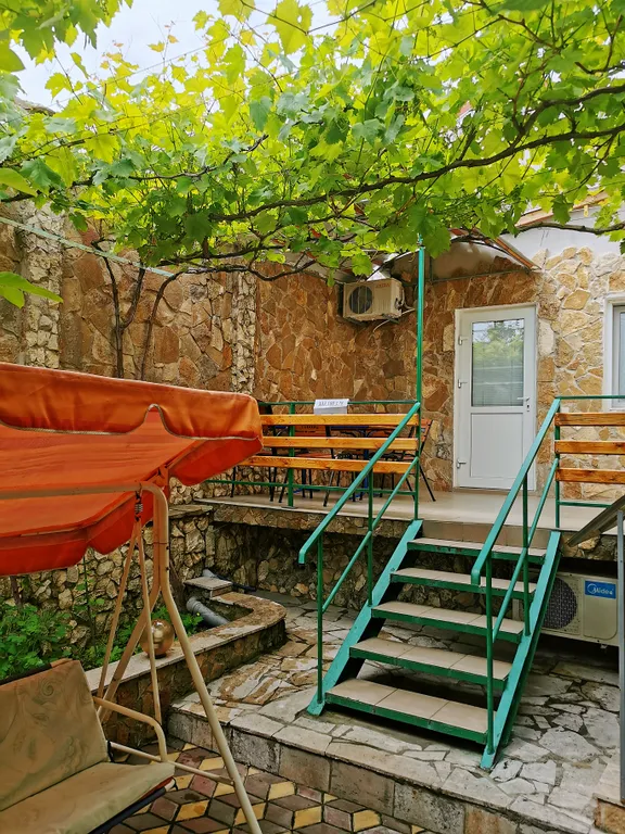 Отдельный коттедж с кухней