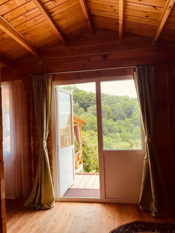 Уютный дом с видом на горы