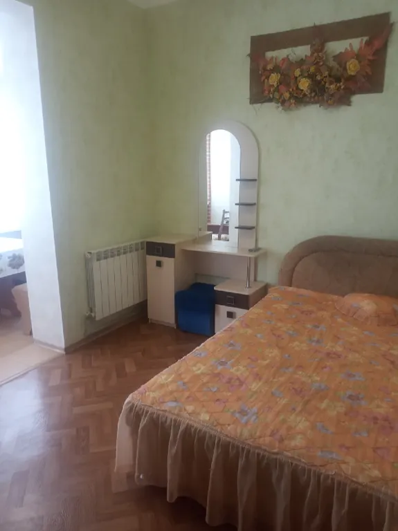 Квартира Двухкомнатная квартира с раздельными комнатами — Евпатория