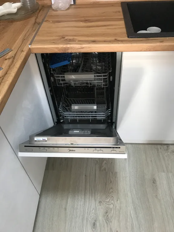 Квартира у озера и моря