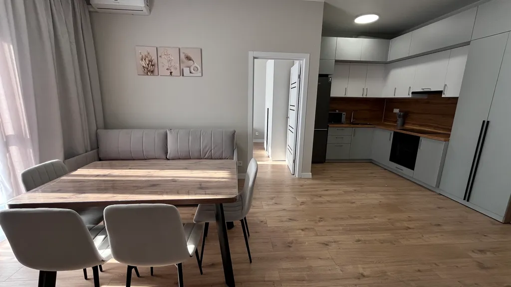 Квартира Уютная квартира с видом на можжевеловые горы — Варваровка