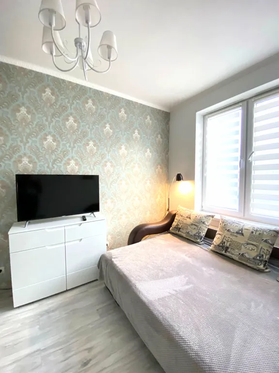 Каждому гостю подарок