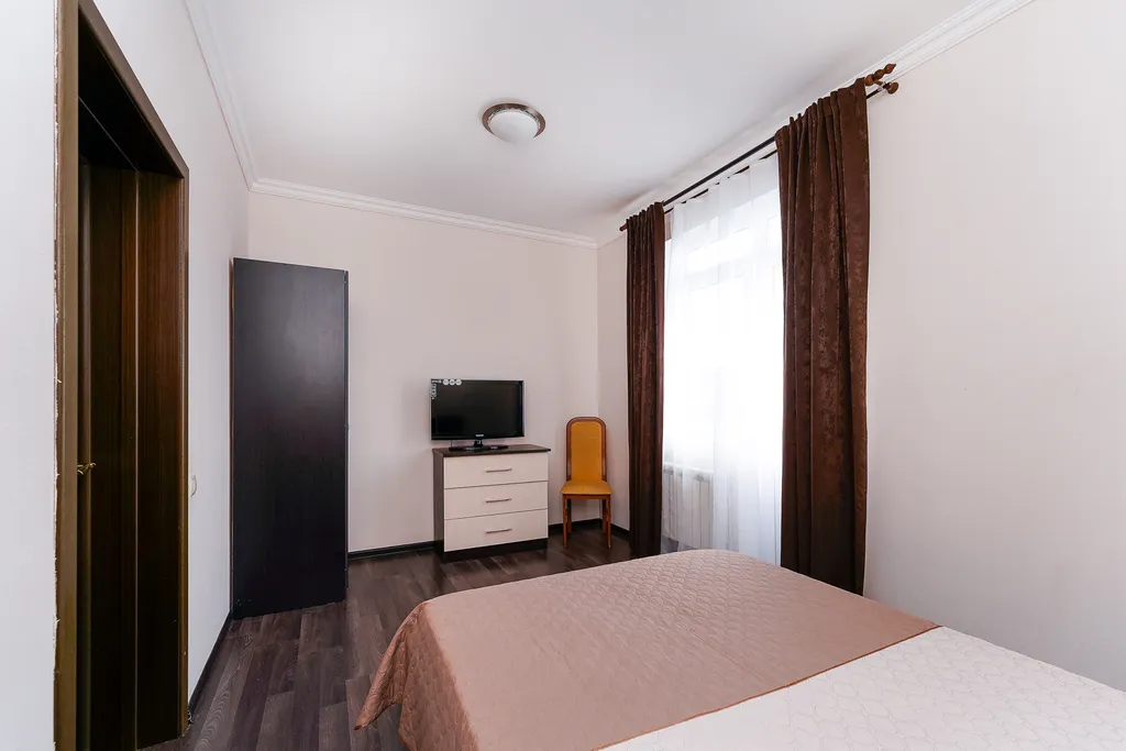 Дом с бассейном