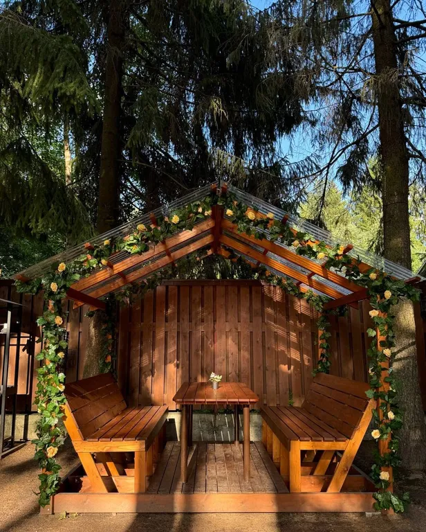 Коттедж с теплым бассейном и баней на дровах