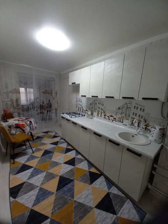 Шикарная двухкомнатная квартира с видом на озеро