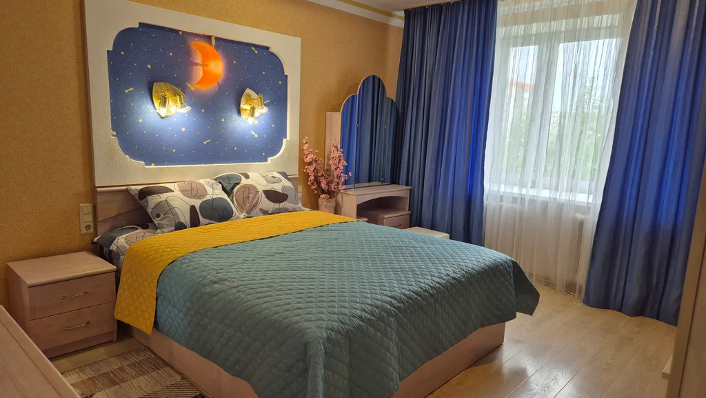 Уютная двухкомнатная квартира с камином на Завелечье