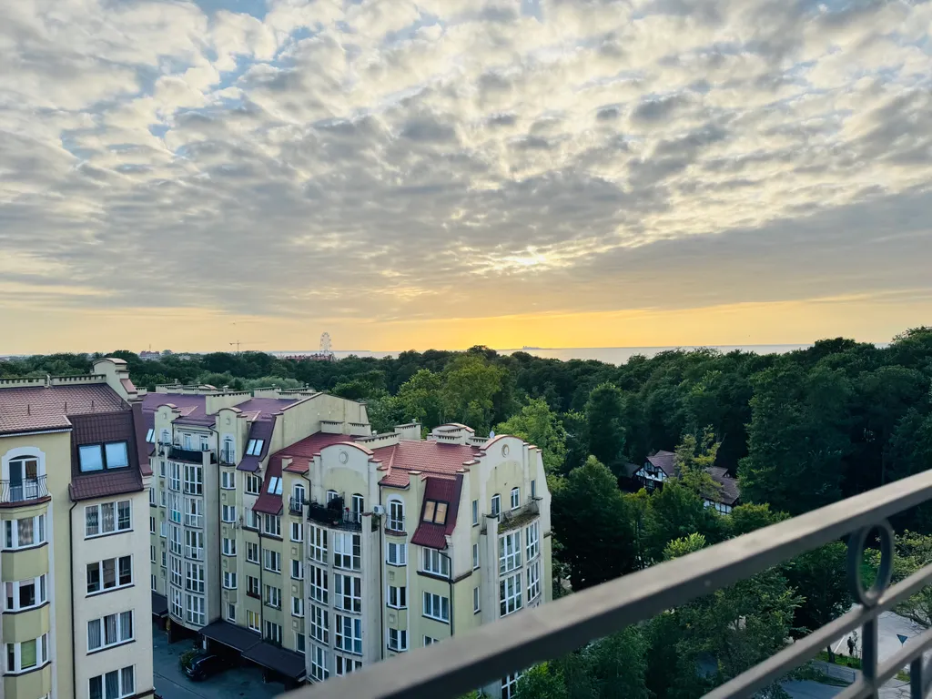 Квартира с видом на море  Над облаками