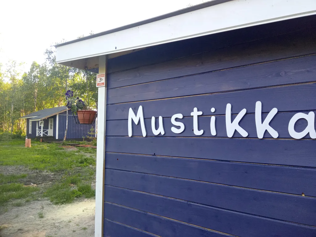 Дом на берегу озера