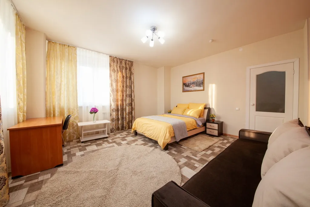 Двухкoмнатная квaртиpа нaпpотив TРЦ Плaнeта