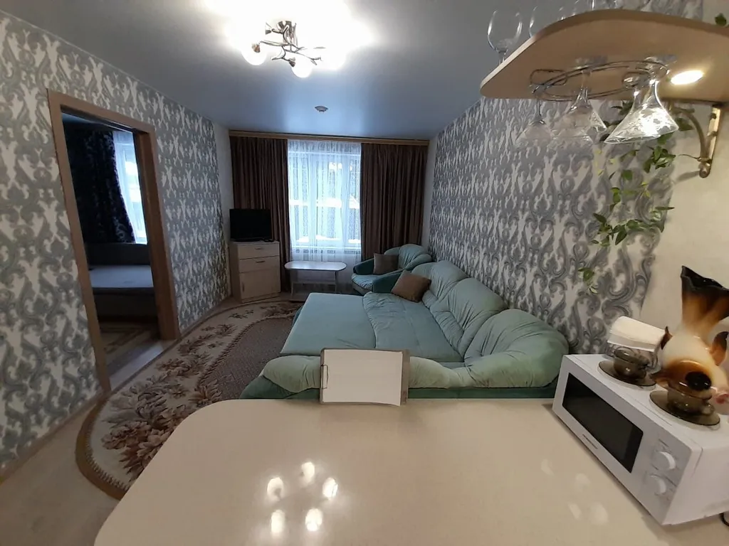 Апартаменты с видом на берёзовый лес