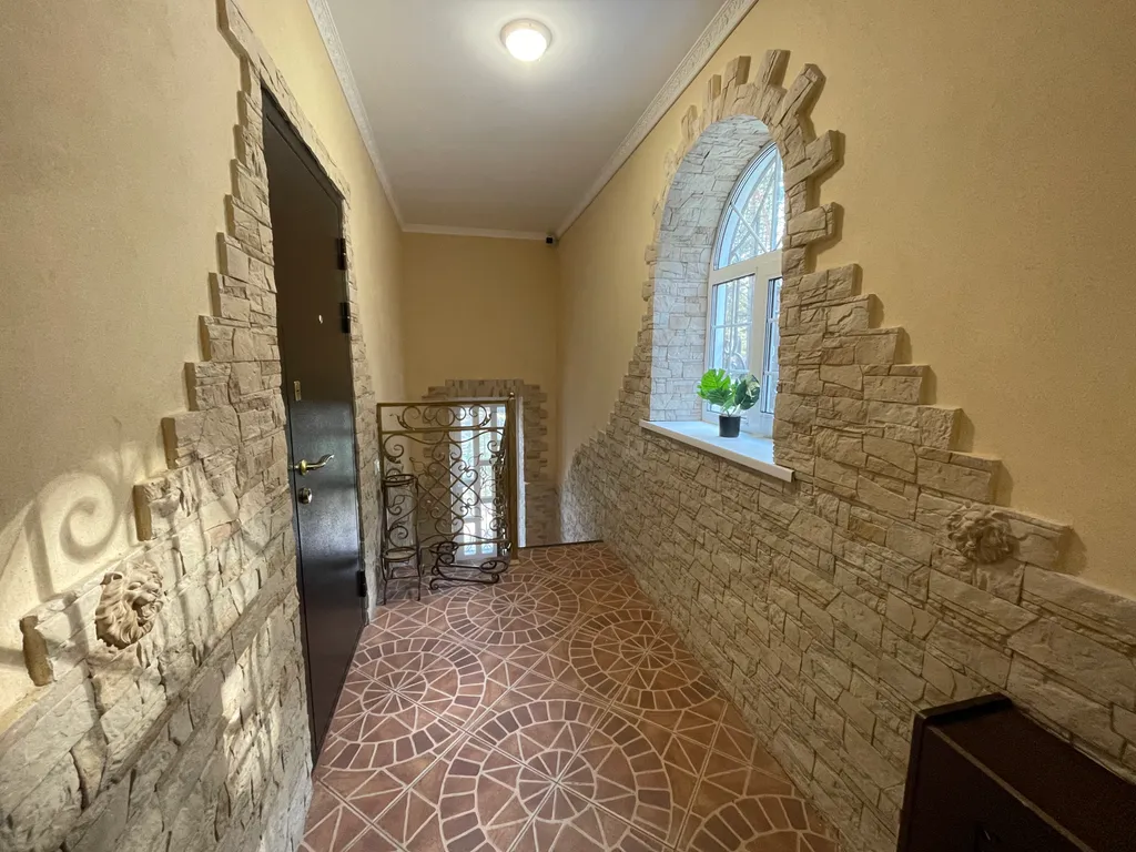 Таунхаус в окружении соснового леса