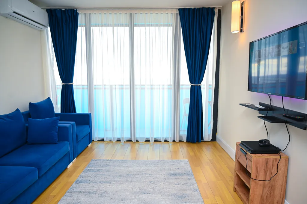 Большая 2+1 с шикарным видом на море и набережную, 22 этаж