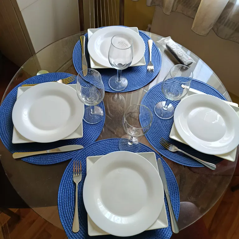 Уютная двушка рядом с центром и со станцией