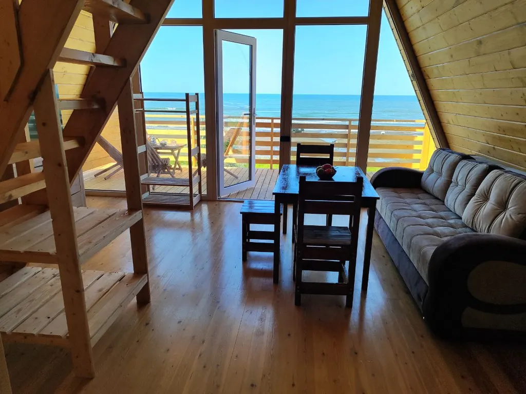 Домик а-фрейм на 1 линии