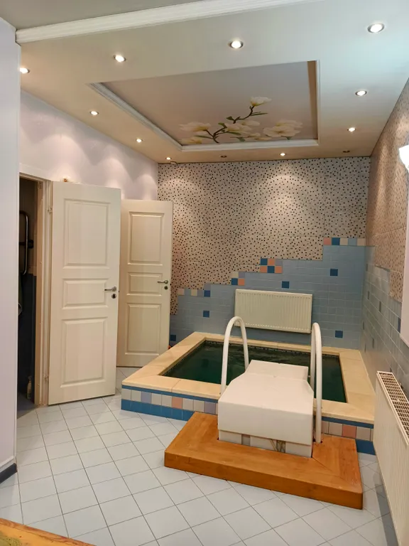 Коттедж Дом с сауной и бассейном — Гжель