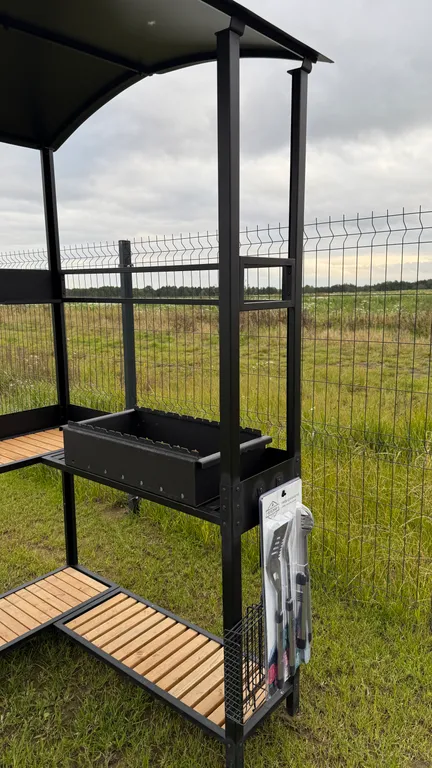 Домик с террасой