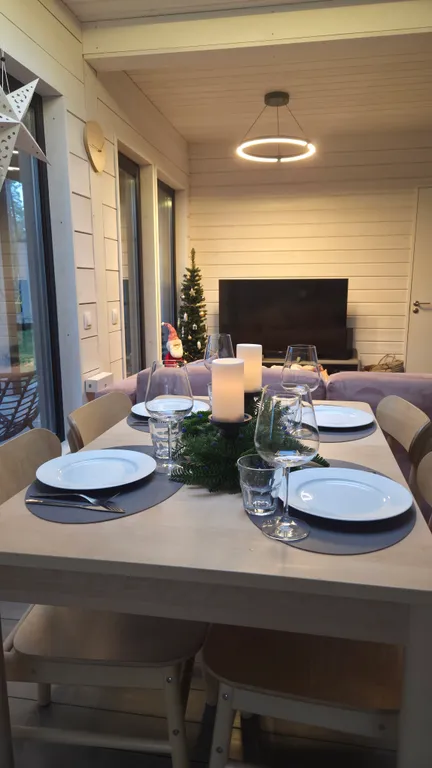 Коттедж под соснами