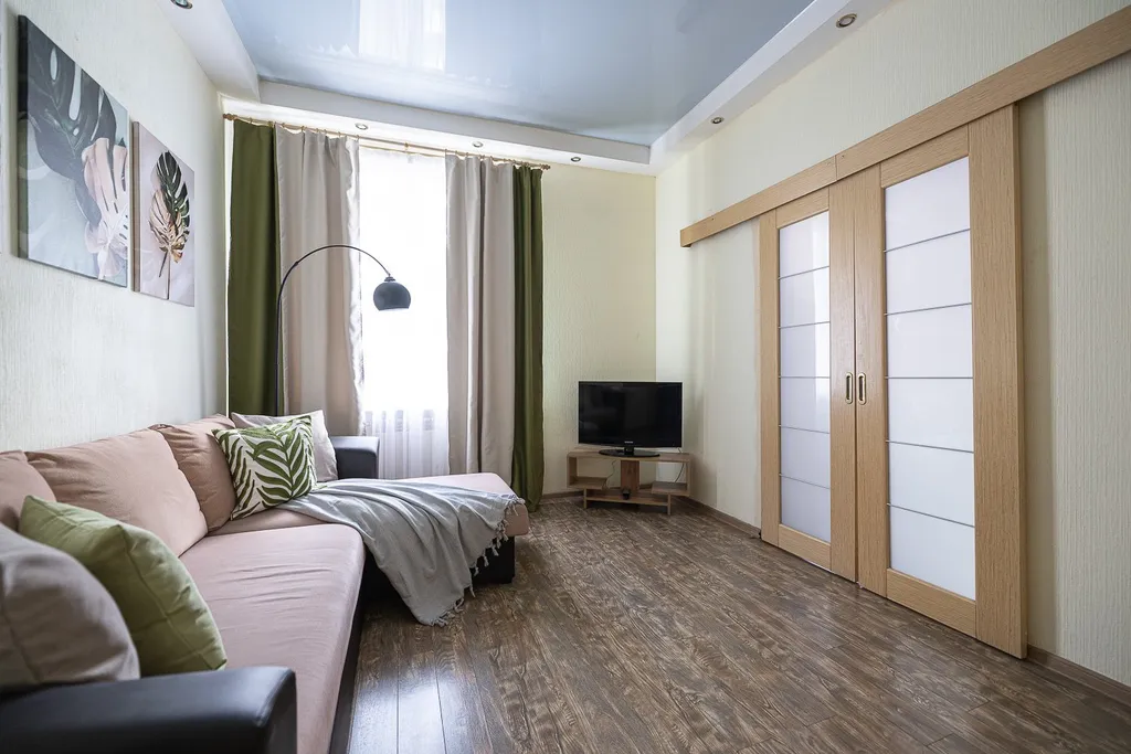 На площади Революции