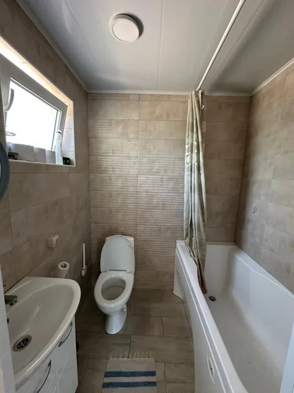 Дом с баней на берегу реки в 10 минутах от центра города