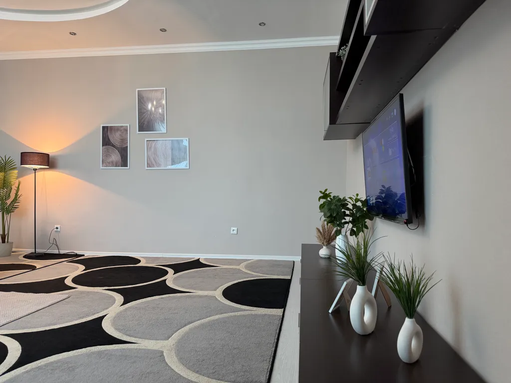 Просторная квартира в Золотом квадрате рядом с Байтереком