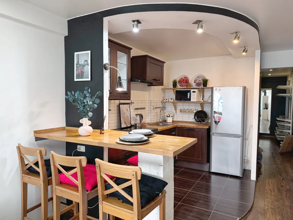 Видовая квартира-студия рядом с вокзалом и тц март