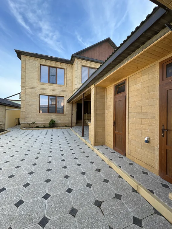 Коттедж на первой береговой