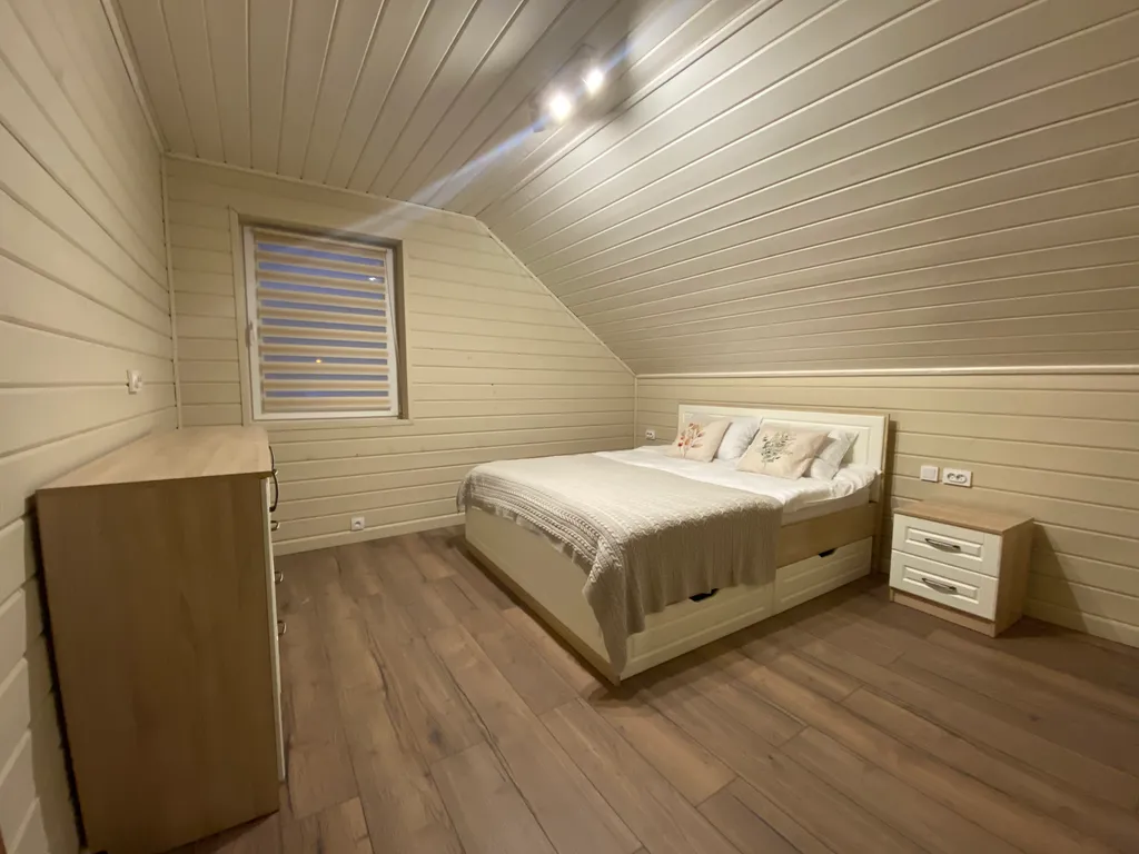 Дом с баней и Сибирским чаном у леса и озера