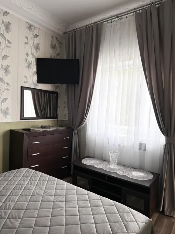 Двухкомнатный номер улучшенный комфорт в античном стиле, 2 этаж