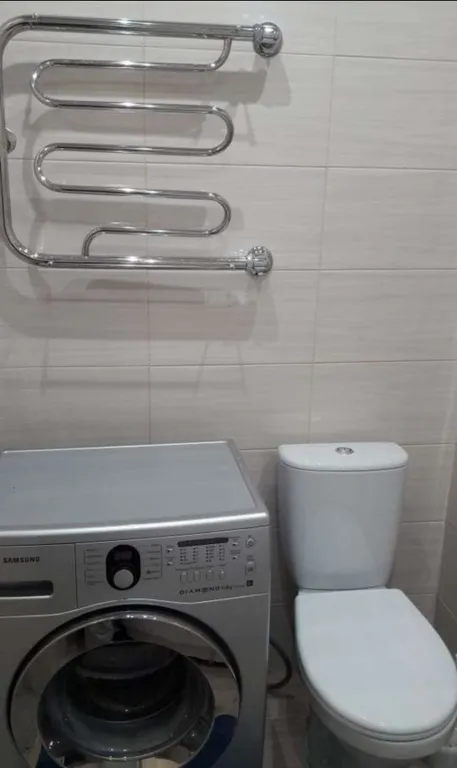 Студия с новым ремонтом мебелью и бытовой техникой