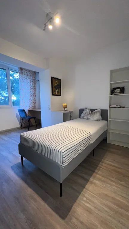 Четырехкомнатная квартира в центре города