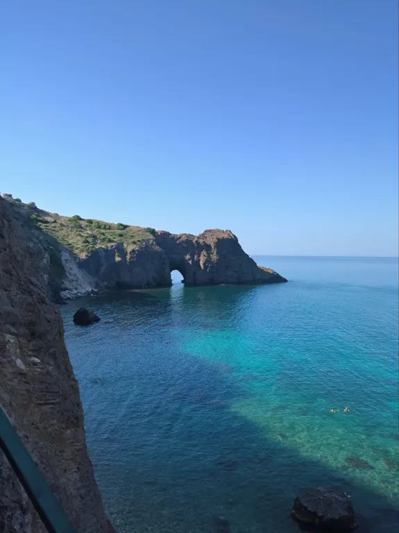 Домик с бассейном на Фиоленте со своей территорией