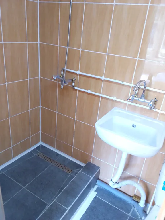 Семейный 4-местный номер с санузлом и кондиционером