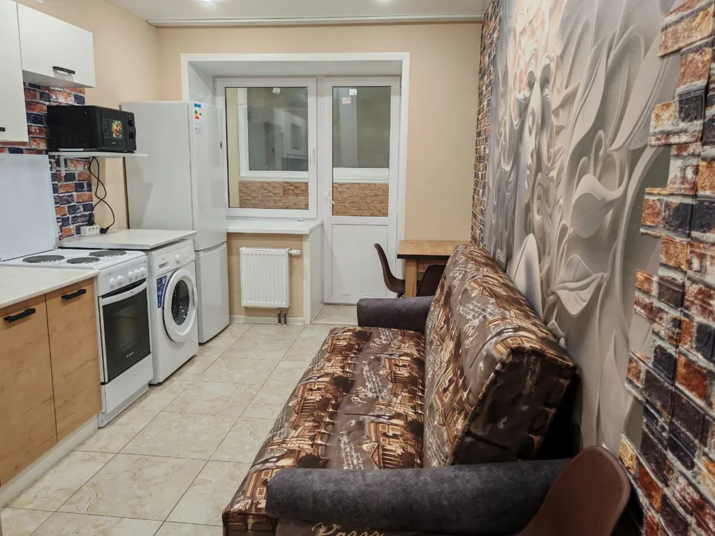 Видовая 1-комнатная квартира с дизайнерским ремонтом