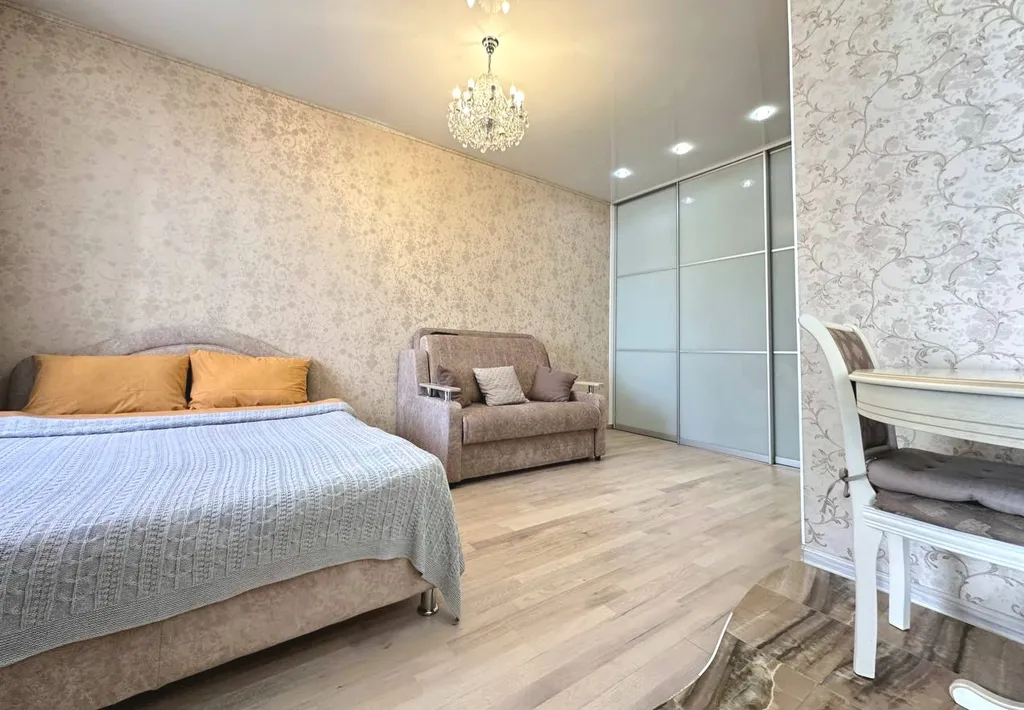 1-комнатная квартира-студия с балконом рядом с Кузбасс-Арена