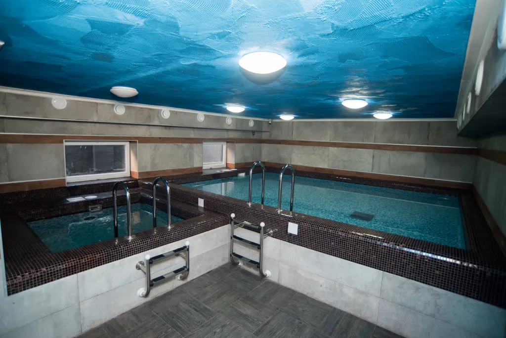 Вилла Астон