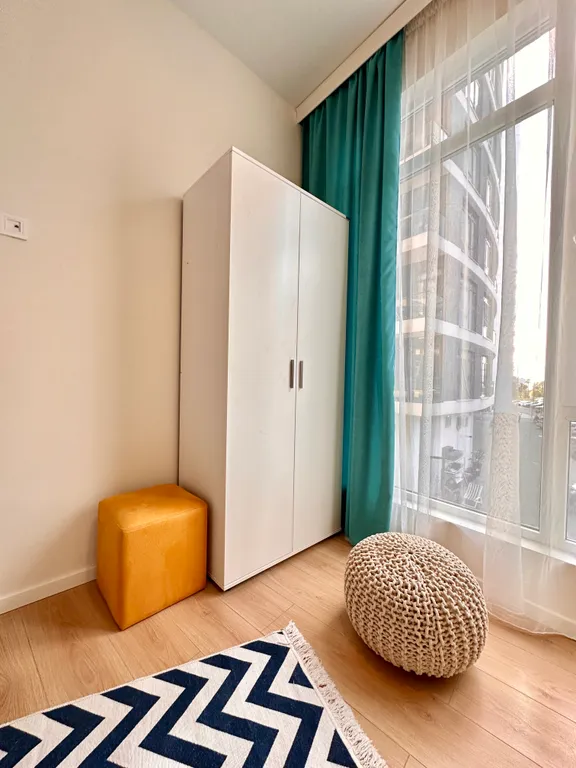 3-комнатный апартамент, бассейн + парковка, жк white sails