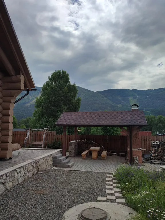 Апартамент с видом на горы