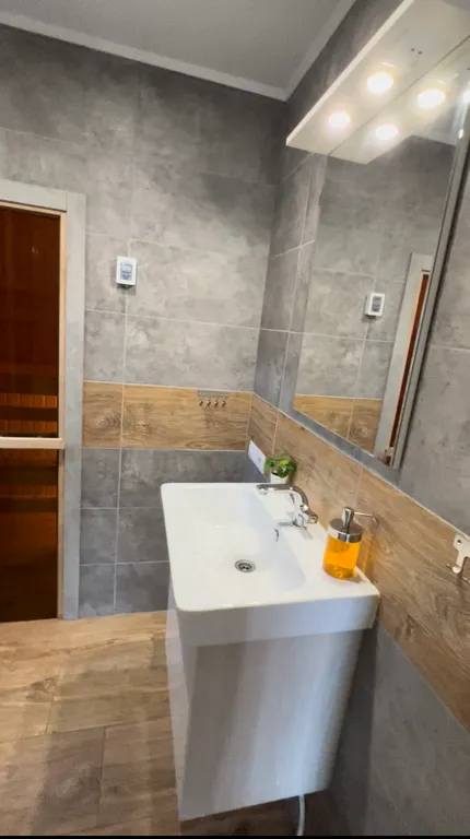 Коттедж с сауной на горке