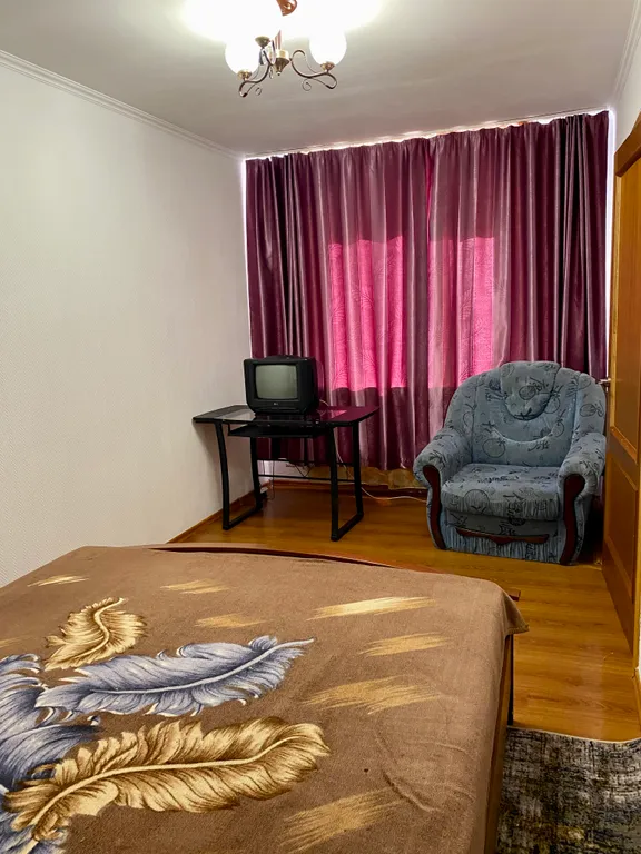 Просторная 2-комнатная квартира у цирка, 1 этаж, парковка, до 6 гостей