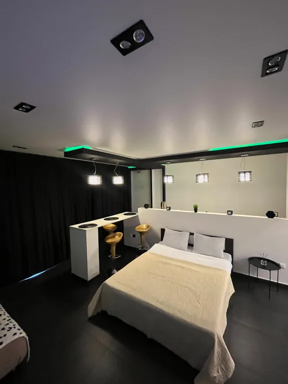 Просторная и яркая студия в Солнечном