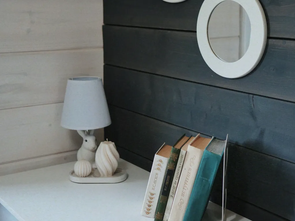 Современный уютный дом с видом на лес