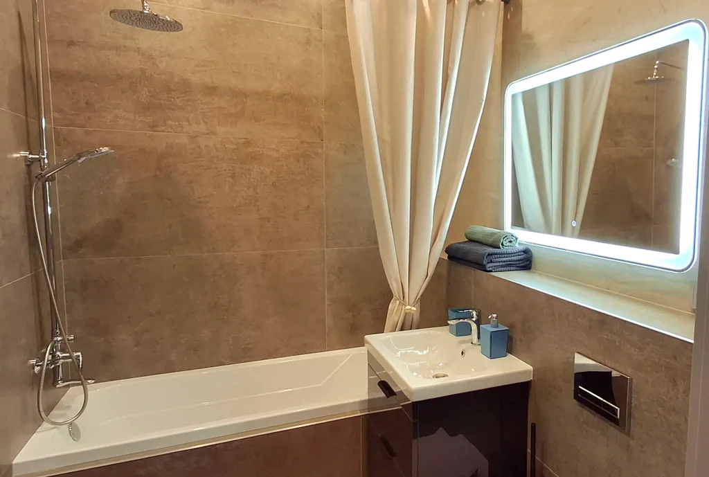 Тёплый берег