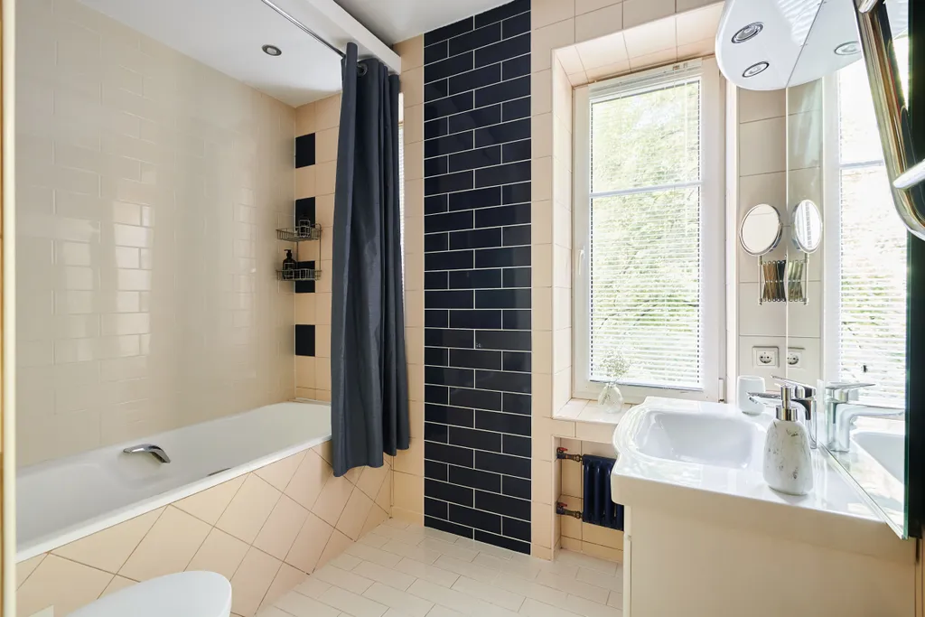 Квартира Квартира Модная трешка на патриарших с двумя санузлами — Москва