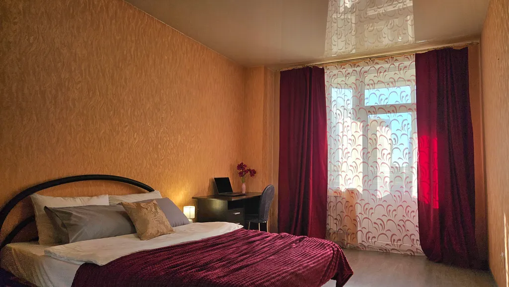 Квартира Квартира Просторная 3-комнатная в центре рядом с красивым парком — Екатеринбург