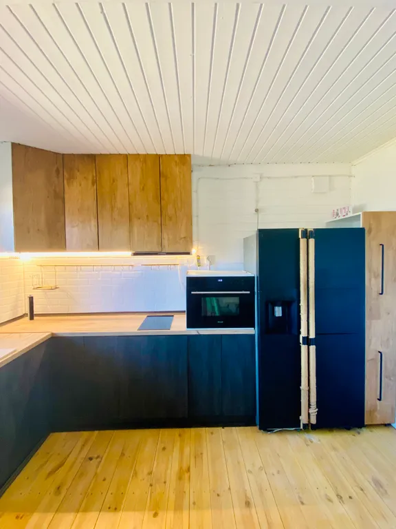 Коттедж Коттедж для семьи на море — Кучугуры