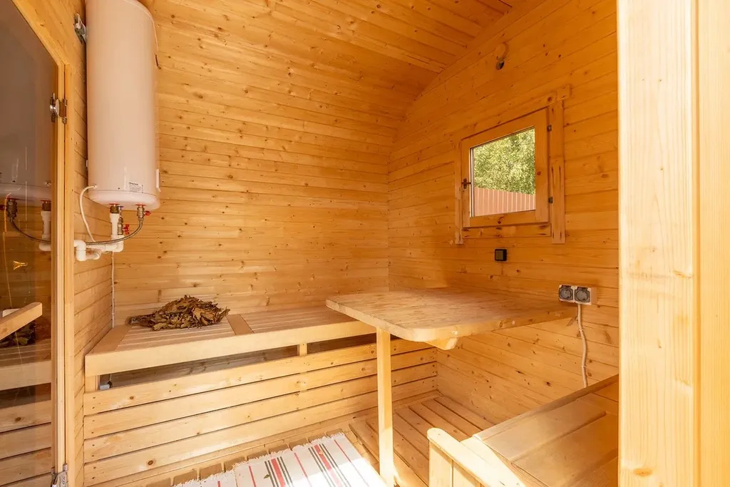 Коттедж с бассейном, баней и чаном