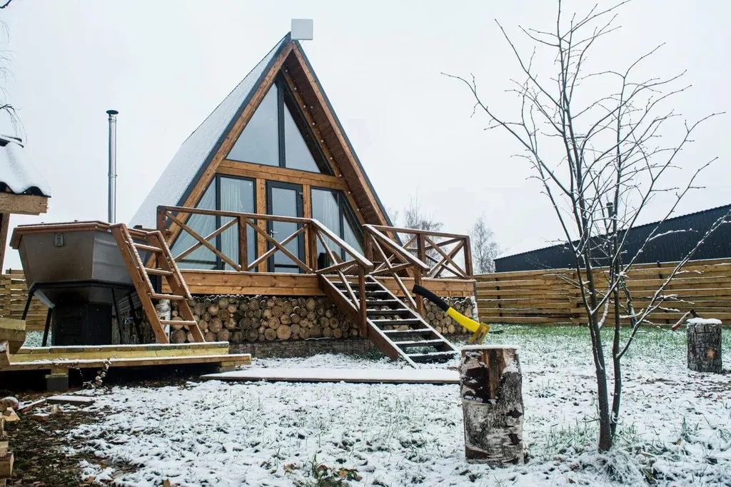 А-фрейм уютный домик у леса  с чаном