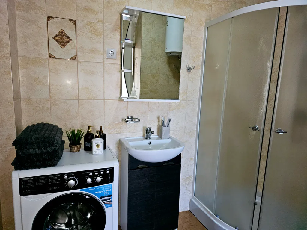 Квартира Апартаменты с бассейном на берегу моря — Севастополь